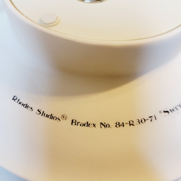 Rhodes Studios 'Sweet Stander' Musical Carousel Horse Plate - Picture 4 of 5